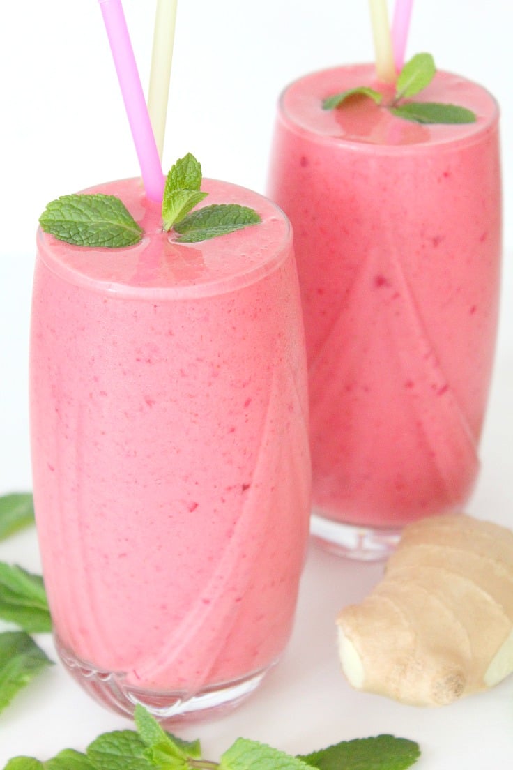 Pineapple berry smoothie